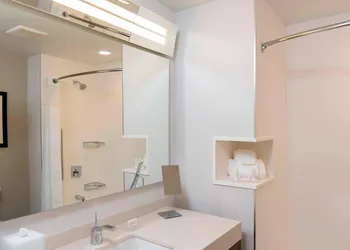 Courtyard by Marriott Cleveland Elyria hotel thumbnail 8