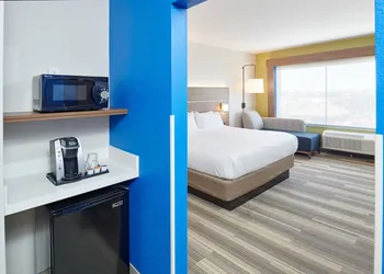 Holiday Inn Express & Suites El Paso East-Loop 375 by IHG hotel thumbnail 4