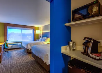 Holiday Inn Express & Suites Reedsville - State Coll Area by IHG hotel thumbnail 8