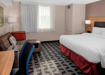 TownePlace Suites by Marriott Parkersburg hotel thumbnail 5