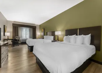 Best Western Plus Franciscan Square Inn and Suites hotel thumbnail 8