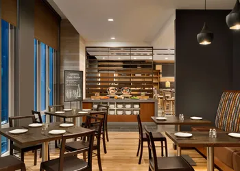 Embassy Suites by Hilton New York Manhattan Times Square hotel thumbnail 4