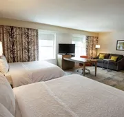 Hampton Inn and Suites Manchester hotel detail image 7
