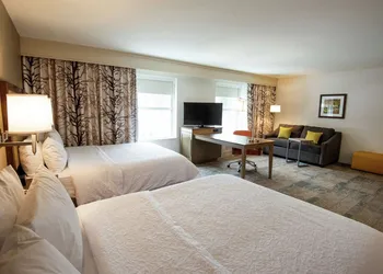 Hampton Inn and Suites Manchester hotel thumbnail 7