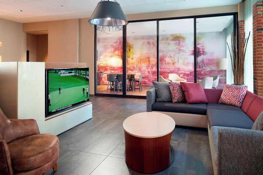 Courtyard by Marriott LaGrange hotel detail image 2