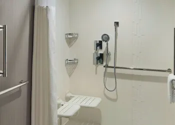 Courtyard by Marriott LaGrange hotel thumbnail 8