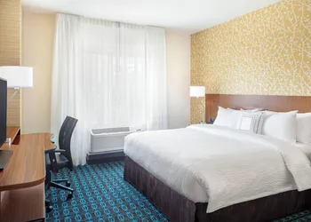 Fairfield Inn & Suites by Marriott North Bergen hotel thumbnail 4