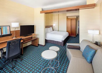 Fairfield Inn & Suites by Marriott North Bergen hotel thumbnail 7