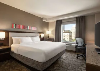 Hilton Garden Inn San Antonio Downtown Riverwalk hotel thumbnail 8