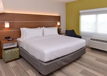 Holiday Inn Express & Suites West Melbourne by IHG hotel thumbnail 7