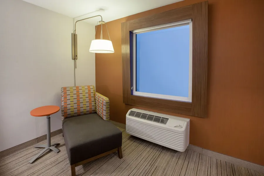 Holiday Inn Express & Suites Atlanta N - Woodstock by IHG hotel detail image 2