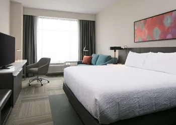 Hilton Garden Inn Iowa City Downtown University hotel thumbnail 8
