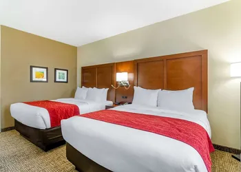 Comfort Inn & Suites Salina North hotel thumbnail 8