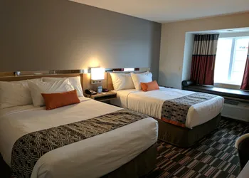 Microtel Inn & Suites by Wyndham Clarion hotel thumbnail 6