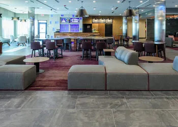 Courtyard by Marriott Lake Jackson hotel thumbnail 4