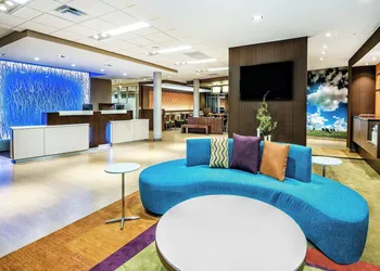 Fairfield Inn & Suites by Marriott Van Canton Area hotel thumbnail 3