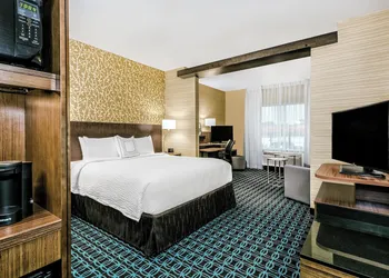 Fairfield Inn & Suites by Marriott Van Canton Area hotel thumbnail 4