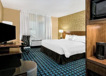 Fairfield Inn & Suites by Marriott Van Canton Area hotel thumbnail 7