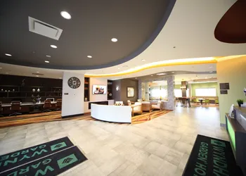 Wyndham Garden Edmonton Airport hotel thumbnail 2