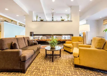 Sleep Inn & Suites Middletown - Goshen hotel thumbnail 3