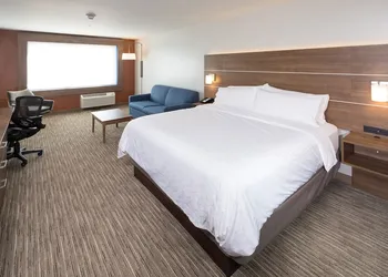 Holiday Inn Express and Suites Kalamazoo West by IHG hotel thumbnail 7