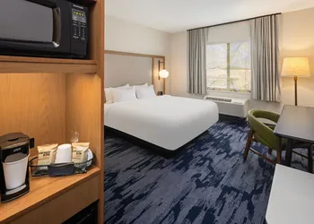 Fairfield Inn & Suites by Marriott Alexandria hotel thumbnail 6