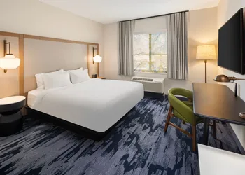 Fairfield Inn & Suites by Marriott Alexandria hotel thumbnail 7