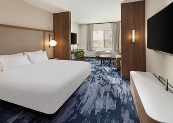 Fairfield Inn & Suites by Marriott Alexandria hotel thumbnail 8