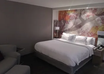 Courtyard by Marriott Lenox Berkshires hotel thumbnail 7