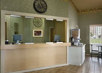 Super 8 by Wyndham Mt. Vernon IL hotel thumbnail 2