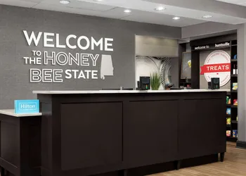 Hampton Inn & Suites Huntsville/Research Park Area hotel thumbnail 2