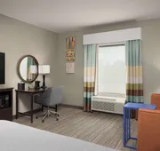Hampton Inn & Suites Huntsville/Research Park Area hotel detail image 4