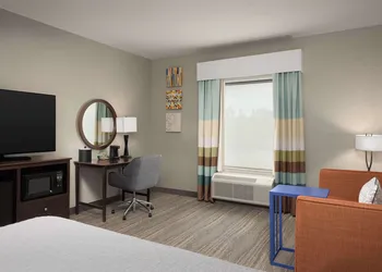 Hampton Inn & Suites Huntsville/Research Park Area hotel thumbnail 4