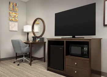 Hampton Inn & Suites Huntsville/Research Park Area hotel thumbnail 8