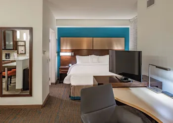 Residence Inn by Marriott Dallas at The Canyon hotel thumbnail 6