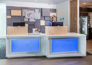 Holiday Inn Express & Suites Rice Lake by IHG hotel thumbnail 2