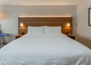 Holiday Inn Express & Suites Rice Lake by IHG hotel thumbnail 6
