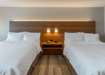 Holiday Inn Express & Suites Rice Lake by IHG hotel thumbnail 7