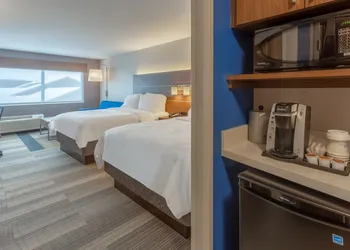 Holiday Inn Express & Suites Rice Lake by IHG hotel thumbnail 8