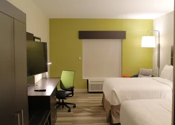 Holiday Inn Express & Suites St. Louis South - I-55 by IHG hotel thumbnail 4