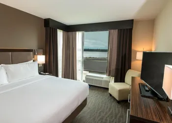 Holiday Inn Paducah Riverfront by IHG hotel thumbnail 3