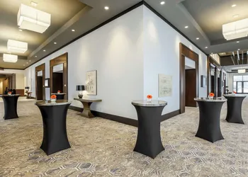 Embassy Suites by Hilton Syracuse Destiny USA hotel thumbnail 5