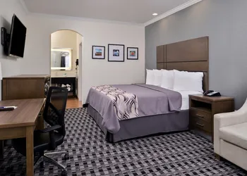 Crystal Inn & Suites IAH Humble hotel thumbnail 6