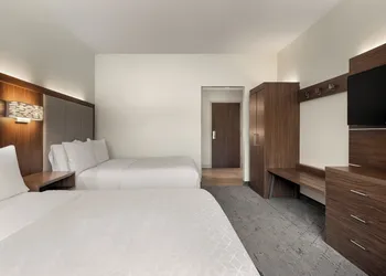 Holiday Inn Express Queensbury - Lake George Area by IHG hotel thumbnail 7
