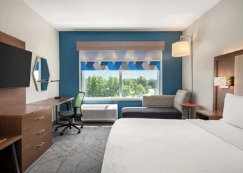 Holiday Inn Express Queensbury - Lake George Area by IHG hotel thumbnail 8