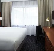 DoubleTree by Hilton Montreal Airport hotel detail image 7