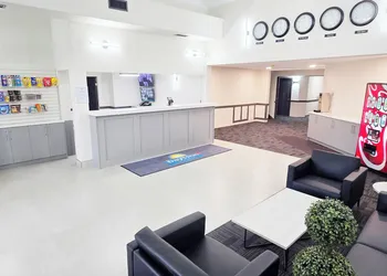 Days Inn by Wyndham Valemount hotel thumbnail 2