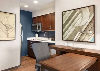 Homewood Suites by Hilton Arlington Rosslyn Key Bridge hotel thumbnail 8