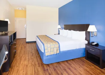 Days Inn by Wyndham Macon I-75 North hotel thumbnail 8