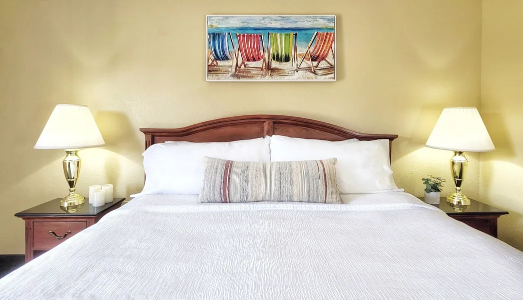 Four Seasons Island Resort hotel detail image 6